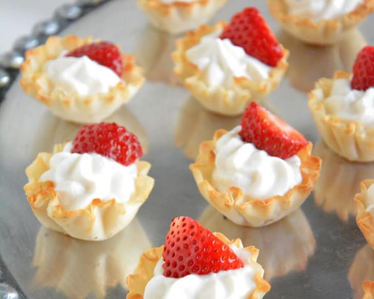 {5 Ingredient} Strawberries and Cream Tarts