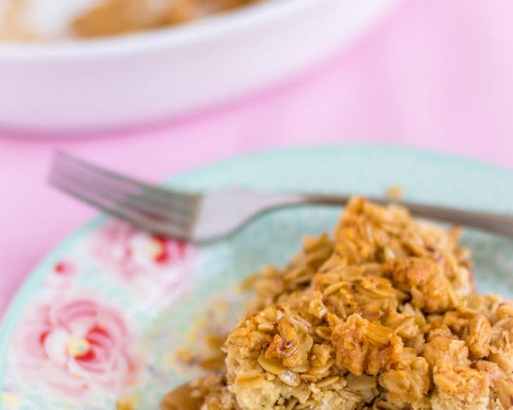 Apple Crumble with Oats and Almonds - Egg Free