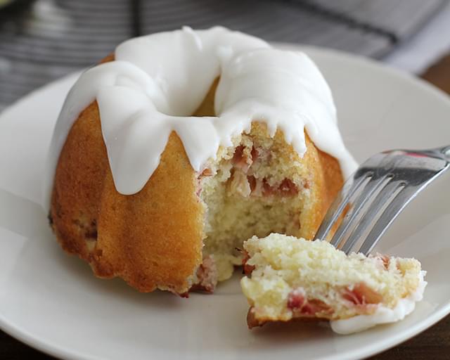 Mini Lemon-Rhubarb Bundt Cakes