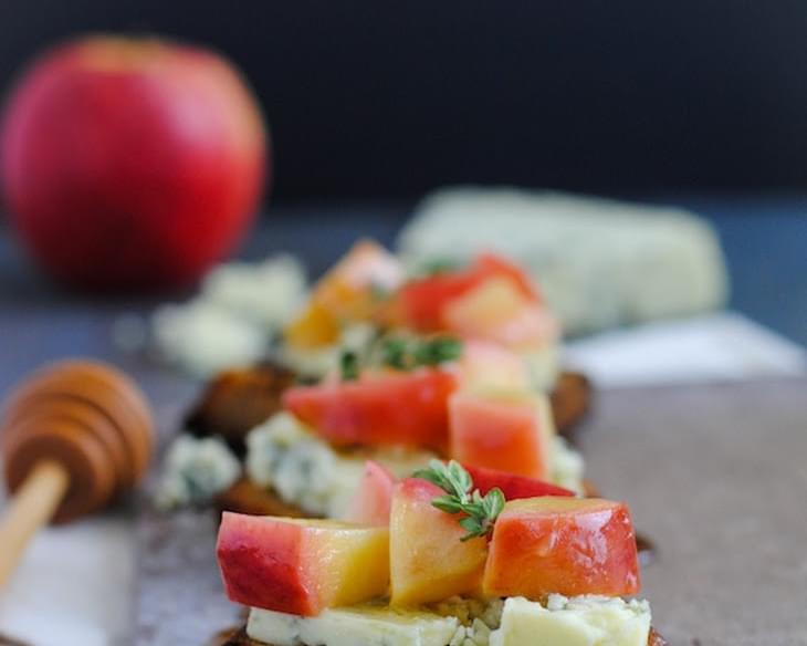 Raisin Crostini with Blue Cheese & Apples