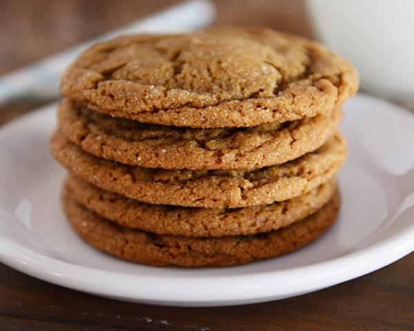 Soft and Chewy Ginger Molasses Cookies