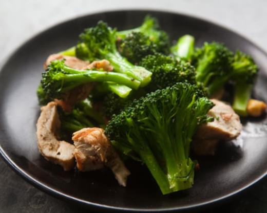 Broccoli, Chicken, and Almond Sauté
