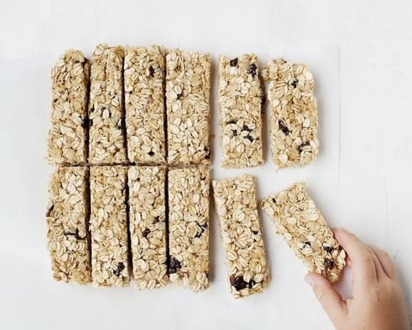 Oatmeal Raisin Granola Bars {The Best Homemade Kids' Lunches on the Planet Book Review}