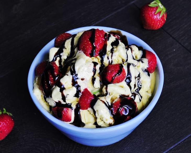 Ice Cream with Strawberries and Balsamic Reduction Glaze