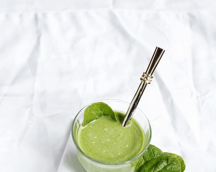 Spinach, Banana And Peanut Butter Smoothie