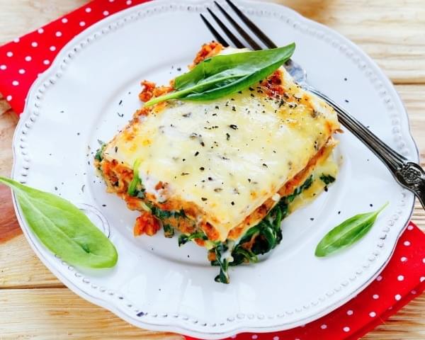 Slow Cooker Cheesy Spinach Lasagna