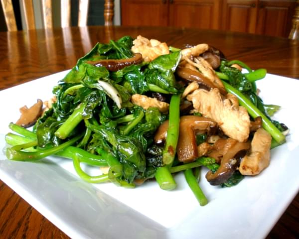 CHICKEN AND CHINESE BROCCOLI