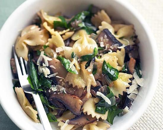 Bow-tie Pasta with Mushrooms and Spinach