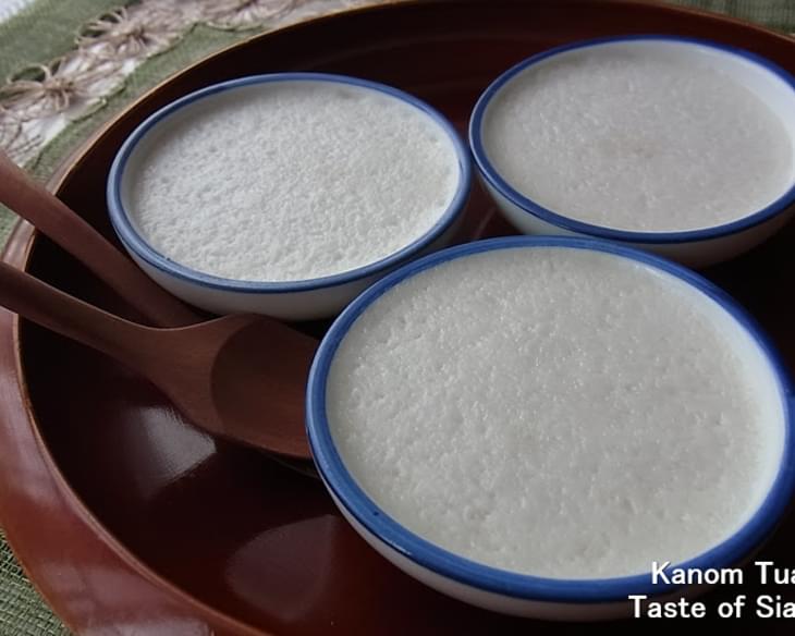 Khanom Tuay (Coconut Milk Custard)