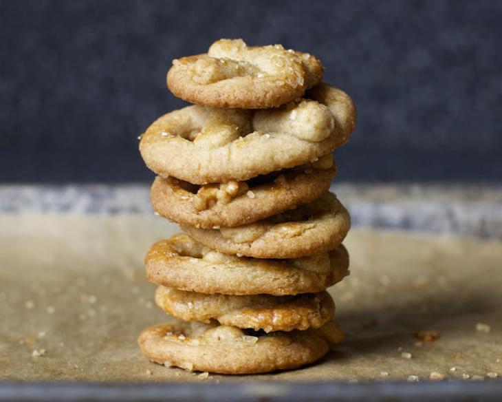 Sugared Pretzel Cookies