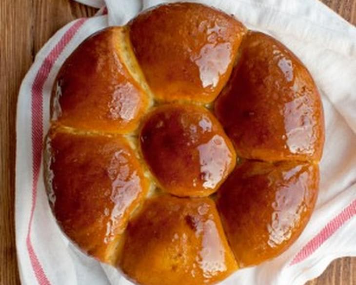 Sweet Bread with Honey and Saffron