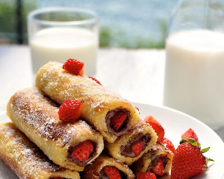 Strawberry Nutella French Toast Roll Ups