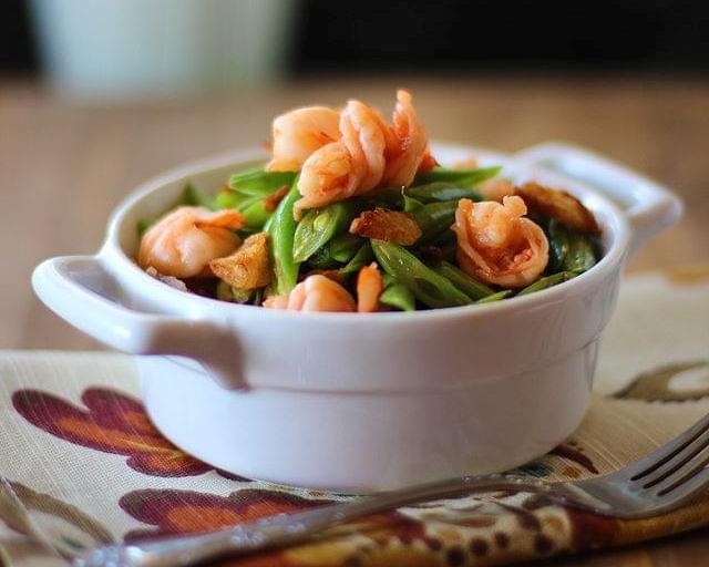 Sauteed Green Beans with Shrimp or Ginisang Bitsuelas