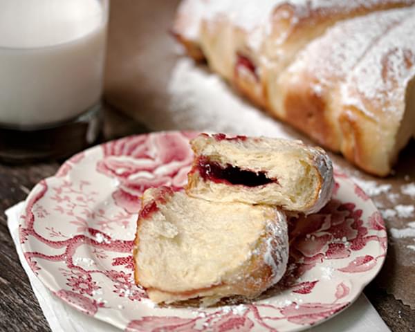 Raspberry Jam Filled Pull-Apart Bread