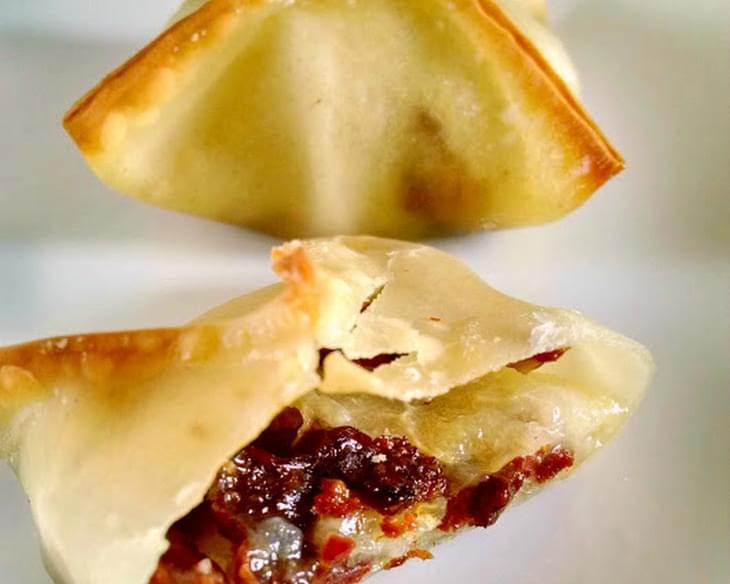 @MapleLeafFarms Duck Bacon, Pear, and Brie Baked Wontons