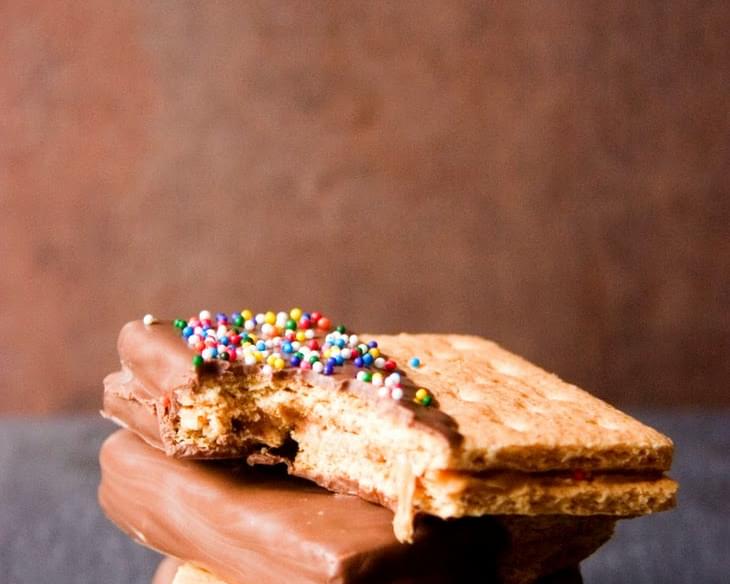 Chocolate Dipped Peanut Butter Cracker Treats