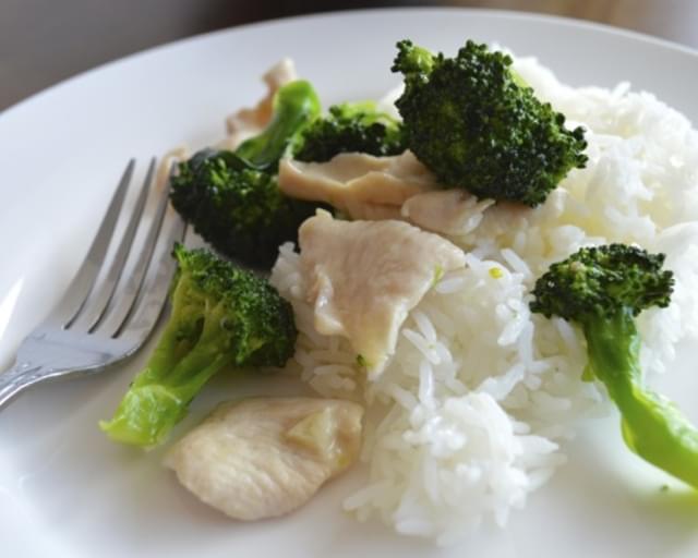 TAKEOUT CHICKEN AND BROCCOLI