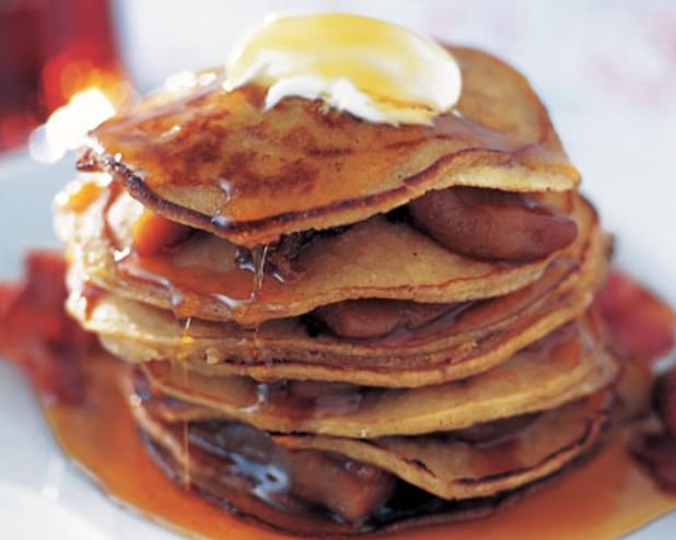 Diner-style Pancakes With Bacon And Apples