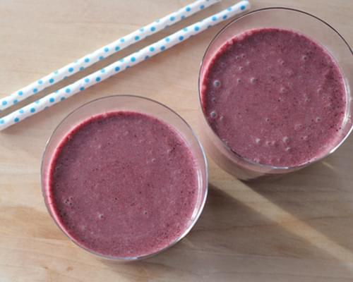 Berry Green Smoothie Recipe with Baby Kale