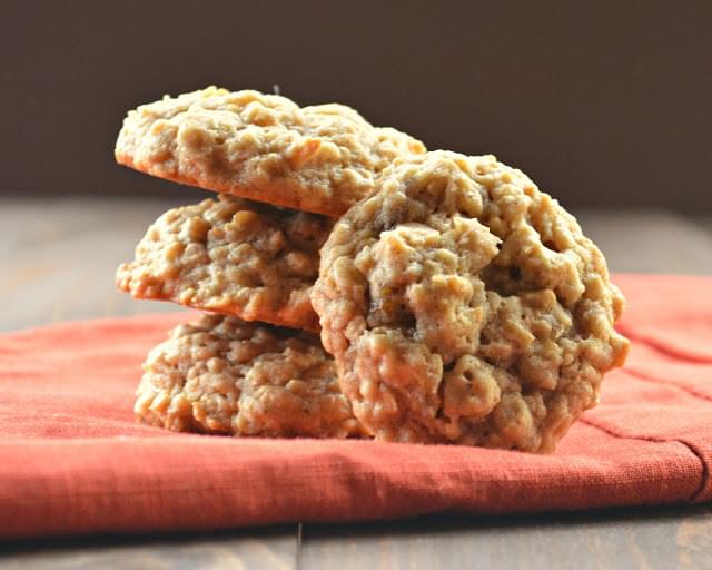 Chewy Spiced Oatmeal Raisin Cookies