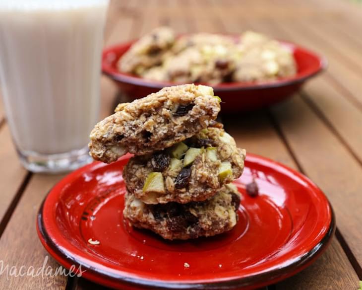 Healthy Apple & Raisin Oatmeal Cookies {Gluten free, Sugar free, Vegan}