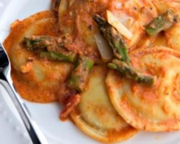 Ravioli with Asparagus in Pink Cream Sauce