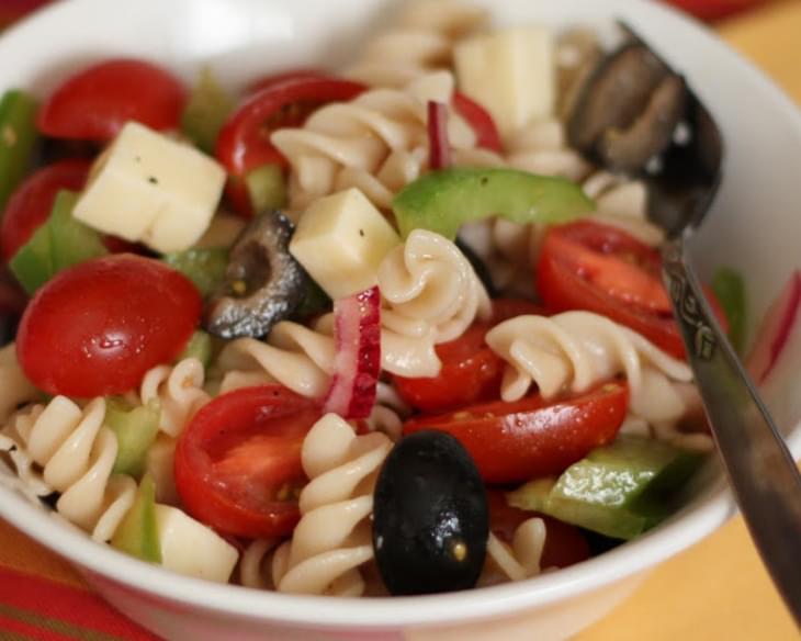 Tangy Pasta Salad with Tomatoes, Peppers and Olives