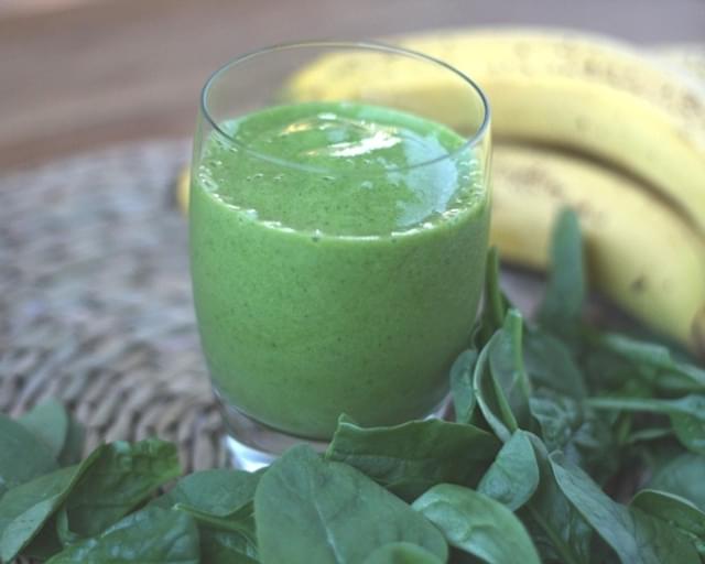 Simple Banana Spinach Smoothie