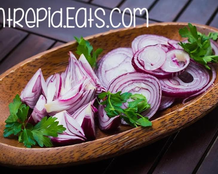 Red onion salad. Quick and easy to make traditional Romanian.