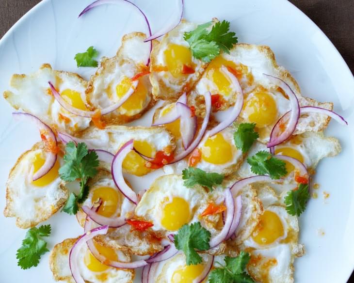 Thai Fried Egg Salad (Yam Khai Dao ยำไข่ดาว)