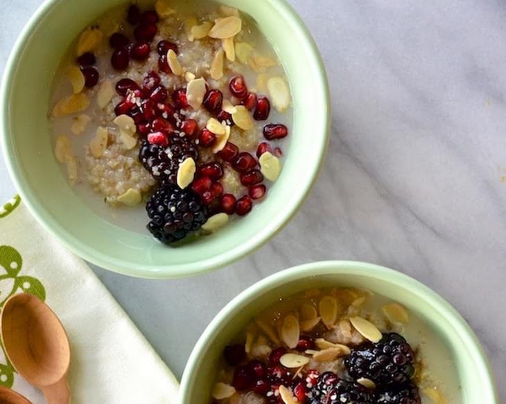 Quinoa-Berry Breakfast Bowl