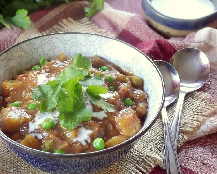Slow Cooker Indian Curry Potato Soup with Cashew Cream