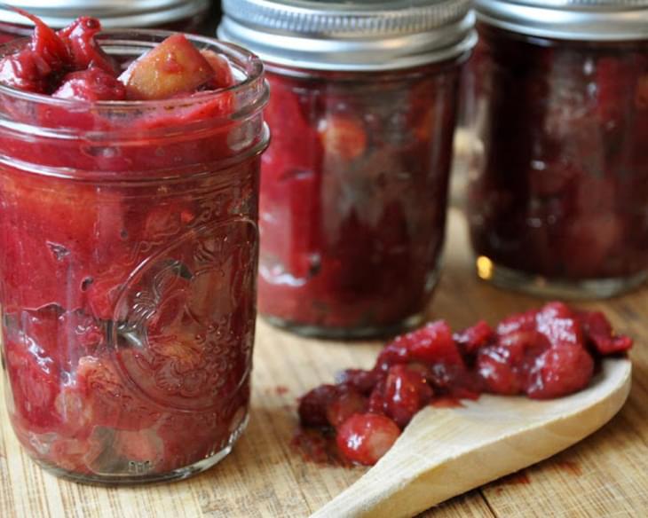 Spicy Red Wine Cranberry Chutney