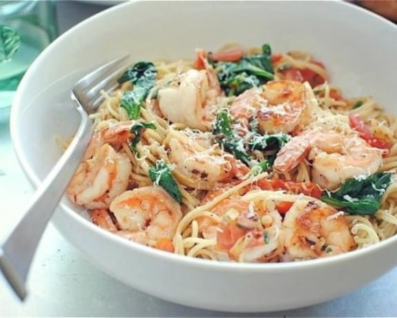 Shrimp Pasta with Tomatoes, Lemon and Spinach