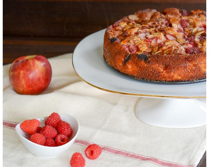 Apple-Raspberry Cake