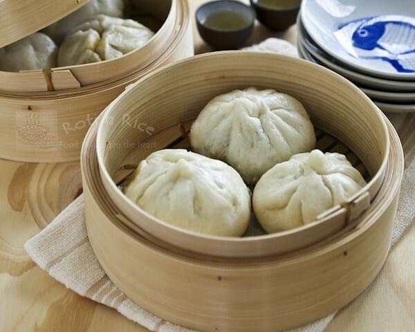 Char Siew Bao (Steamed Barbecued Pork Buns)