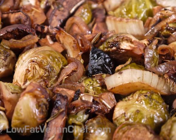 (Fat Free Vegan) Roasted Brussel Sprouts With Fennel and Portobello Mushrooms