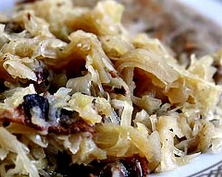 Sauerkraut with Bacon and Apples