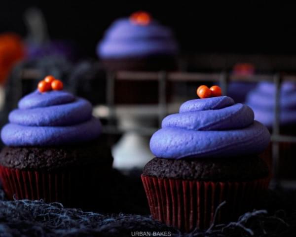 Halloween Vegan Chocolate Cupcakes