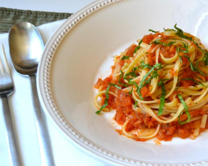 Linguine with Homemade Fresh Marinara