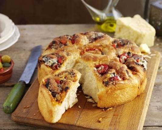 Red Pepper, Thyme And Extra Mature Cheddar Bread