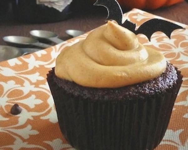 Paleo Chocolate Cupcakes with Pumpkin Spice Frosting