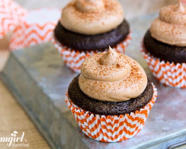 Chocolate Cupcakes with Pumpkin Spice Marshmallow Filling & Chocolate Buttercream