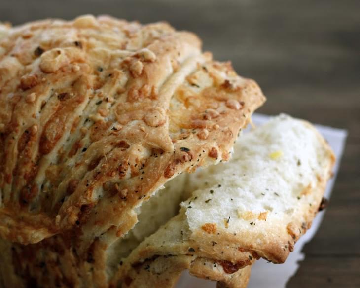 Cheesy Garlic Herb Pull-apart Bread