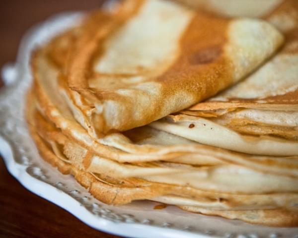 Blini (Pancakes) with Milk