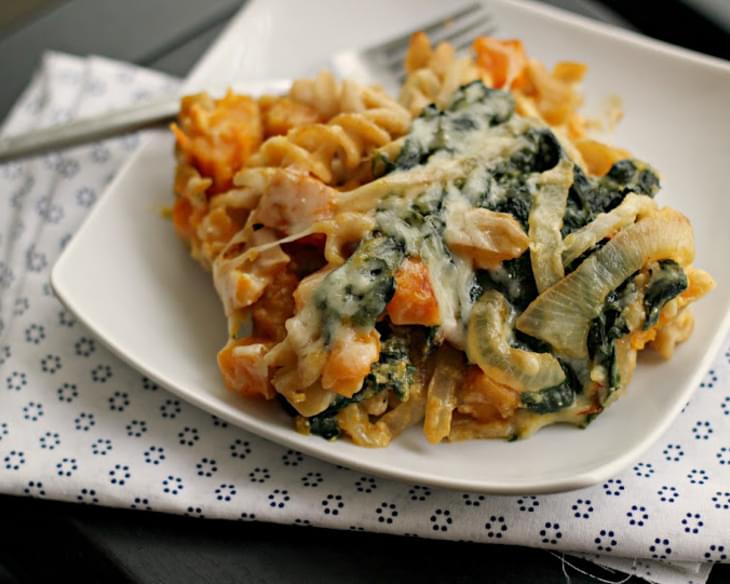 {Vegetarian} Bacon and Butternut Pasta with Kale and Caramelized Onions