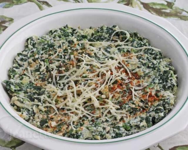 Skinny Spinach and Artichoke Dip with Fontina Cheese