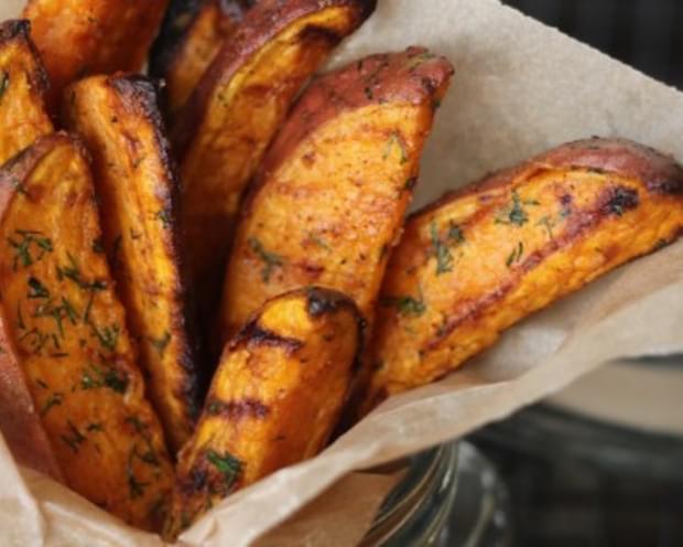 Snack Attack: Garlic Dill Sweet Potato Wedges