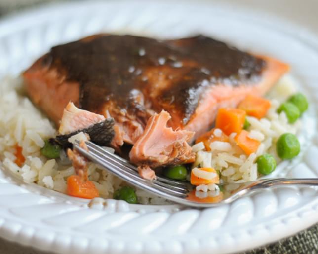 10-Minute Broiled Balsamic Herb Salmon
