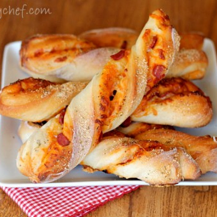 Twisted Pizza Breadsticks Recipe